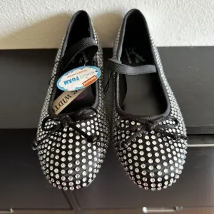 SEYCHELLES Womens Black Ballet Flats Crystal Rhinestones Memory Foam Size 6.5 W