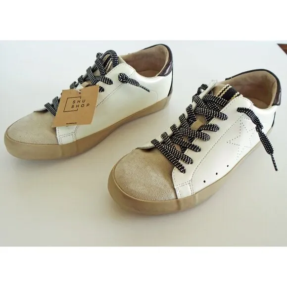 ShuShop Mia Kids Sneaker in Metallic White with Dark laces Size 4 Kids NEW/ NWT