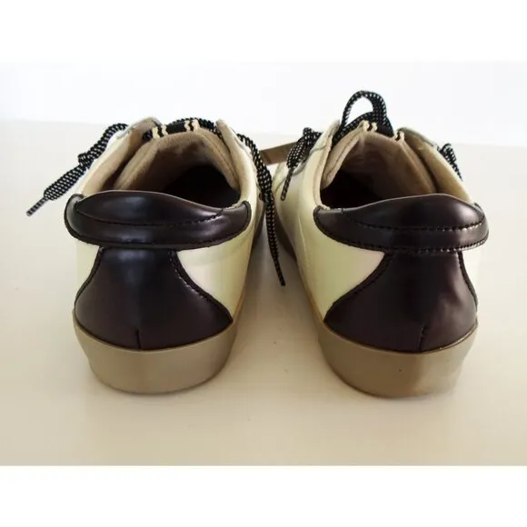 ShuShop Mia Kids Sneaker in Metallic White with Dark laces Size 4 Kids NEW/ NWT