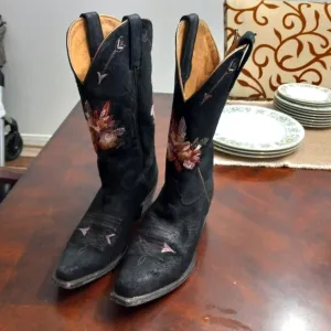 Shyanne 8 Embroidered Floral Black Western Cowgirl Rodeo Boots in Black