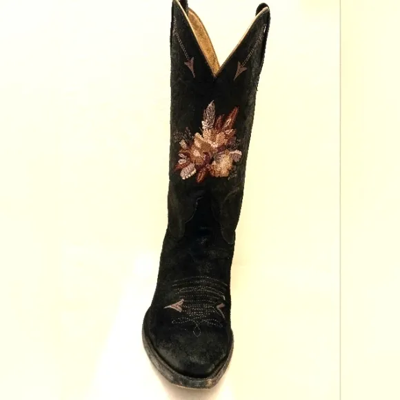 Shyanne 8 Embroidered Floral Black Western Cowgirl Rodeo Boots in Black