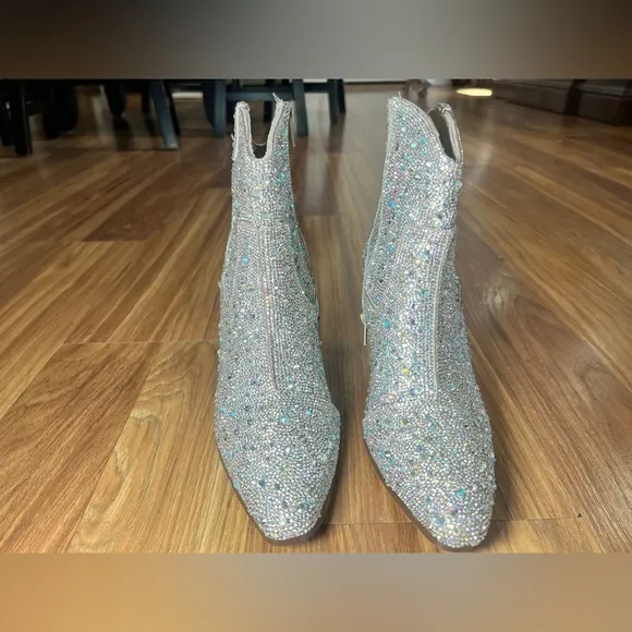 Sincerely Jules Rhinestone Ankle Short Heeled Cowboy Boots 8.5 Iridescent Silver