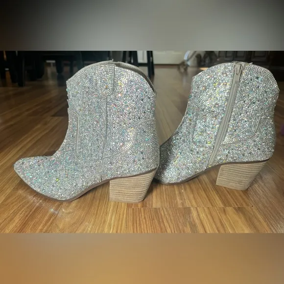 Sincerely Jules Rhinestone Ankle Short Heeled Cowboy Boots 8.5 Iridescent Silver