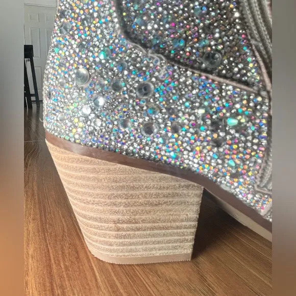 Sincerely Jules Rhinestone Ankle Short Heeled Cowboy Boots 8.5 Iridescent Silver