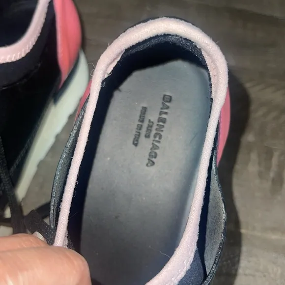 Size 39 woman’s Balenciaga sneakers/Authentic