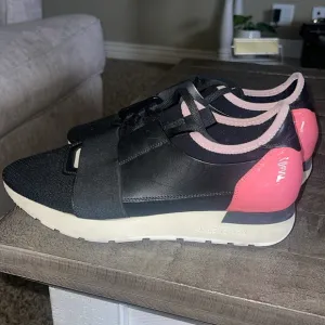 Size 39 woman’s Balenciaga sneakers/Authentic