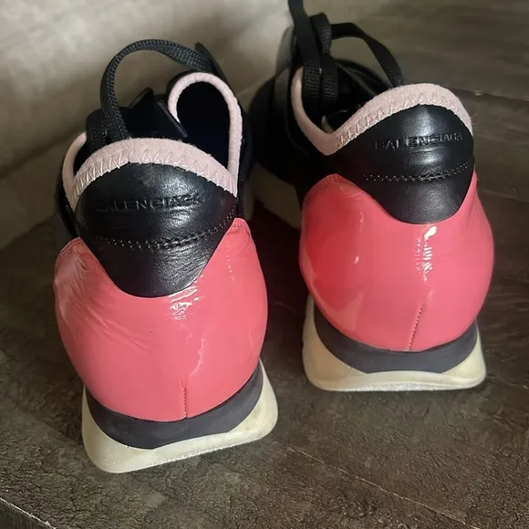 Size 39 woman’s Balenciaga sneakers/Authentic