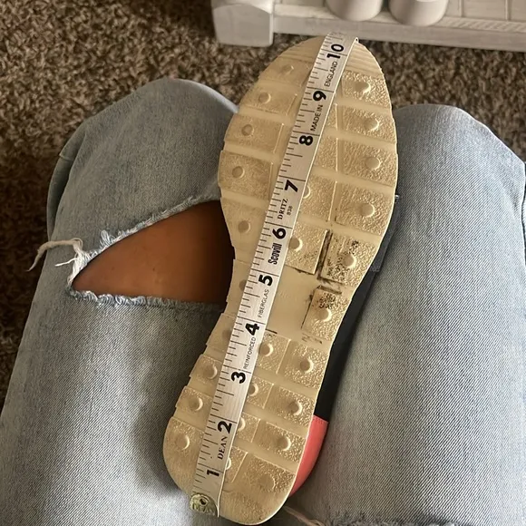 Size 39 woman’s Balenciaga sneakers/Authentic