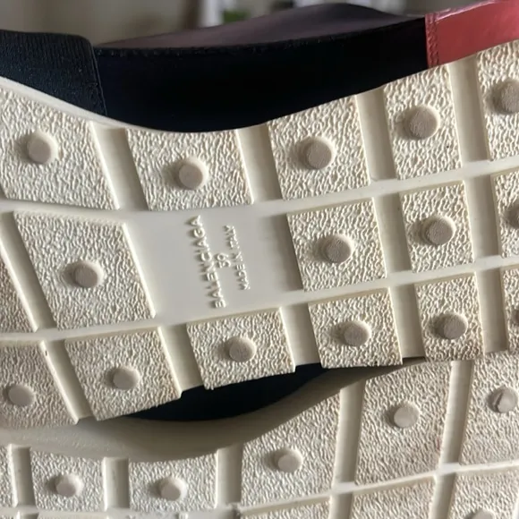 Size 39 woman’s Balenciaga sneakers/Authentic