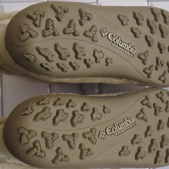 SIZE 6. COLUMBIA omni-grip crystal shorty winter snow boots.