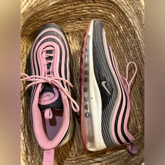 Size 7y  (GS) - Nike Air Max 97 Ultra 17 Low Elemental Pink MINT