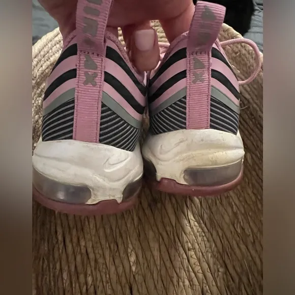 Size 7y  (GS) - Nike Air Max 97 Ultra 17 Low Elemental Pink MINT