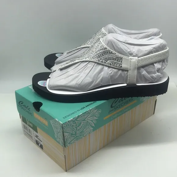 Skechers Women's MEDITATION WHITE &amp; BLACK Casual Sandals  Size 9
