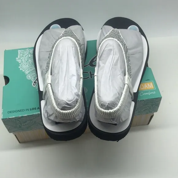 Skechers Women's MEDITATION WHITE &amp; BLACK Casual Sandals  Size 9
