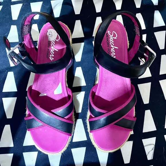 Skechers Women’s Memory Foam Black&amp;Pink Ankle strap platform Sandals Sz.9 NWOT
