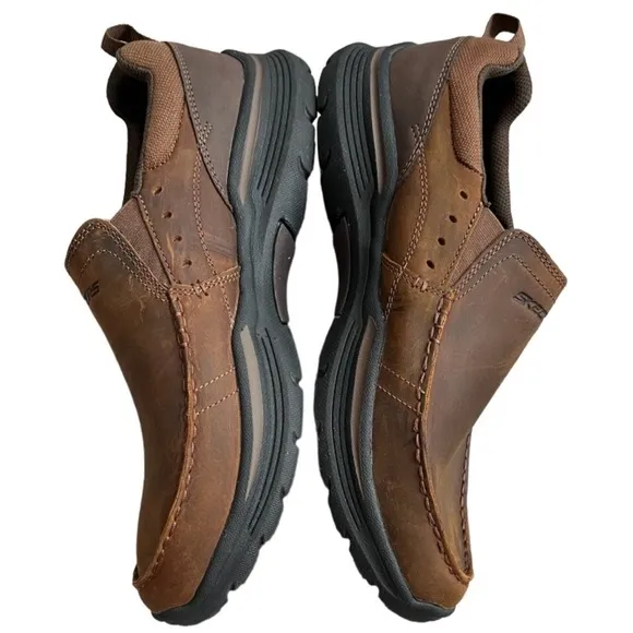 Sketchers Relaxed Fit Air Cooled Memory Foam Work Goga Mat Arch Comfort Loafers