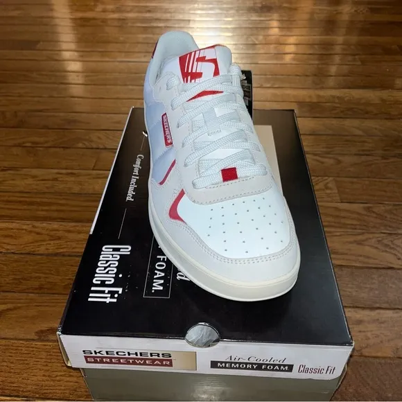 Sketchers Street Wear New Wave Low Top Leather Sneaker White &amp; Red Men’s Size 11