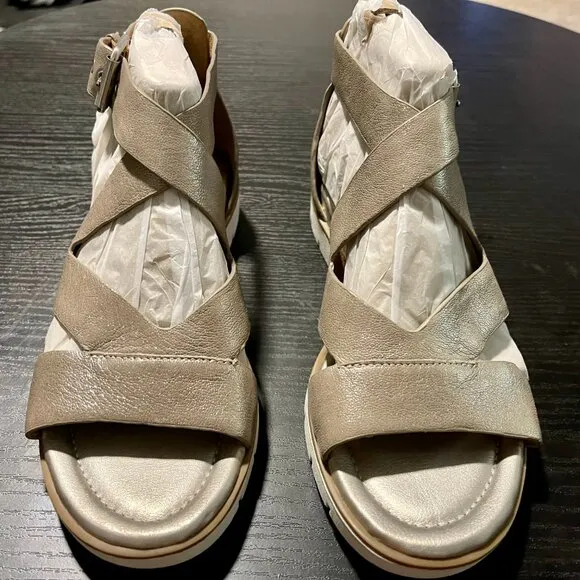 SOFFT  Mirabelle  New Women's Anthracite Metallic Leather Sandals, Size 7.5