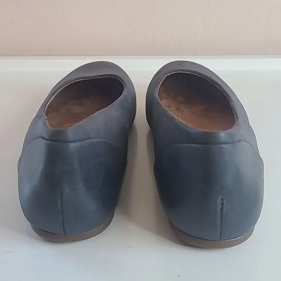 SOFTWALK Sonoma Flats Blue Leather NWOB Size 10M