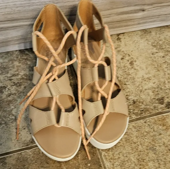 SOREL Cameron Flatform Lace Wedge Sandals