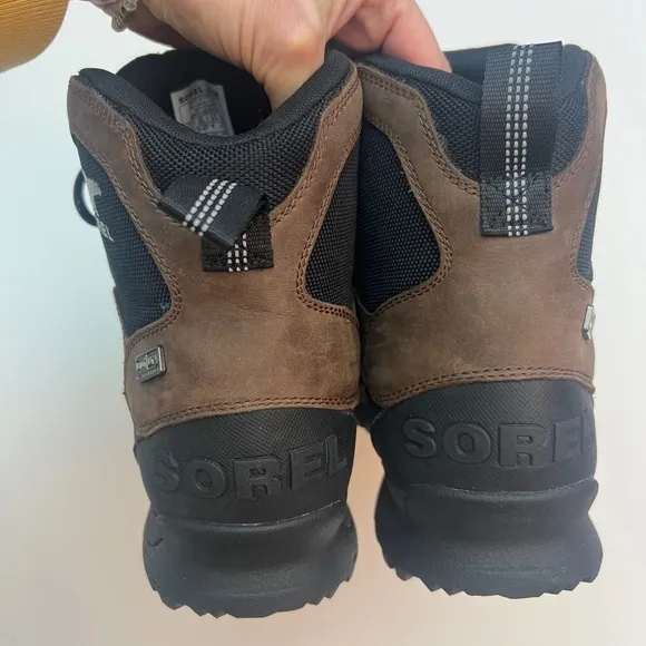 Sorel Conquest Mid OutDry Boots - Men's Size 9.5