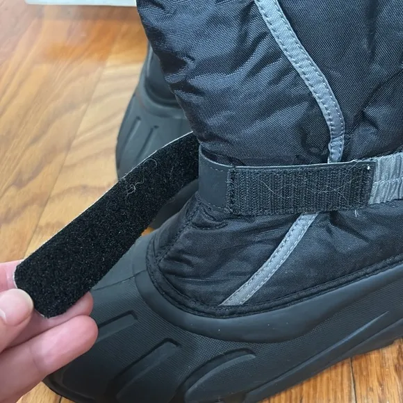 Sorel Flurry Youth Winter Snow Boots Black Unisex size 7