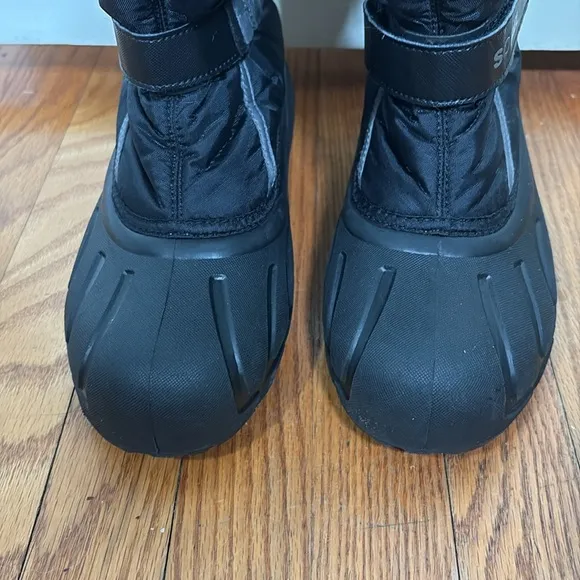 Sorel Flurry Youth Winter Snow Boots Black Unisex size 7