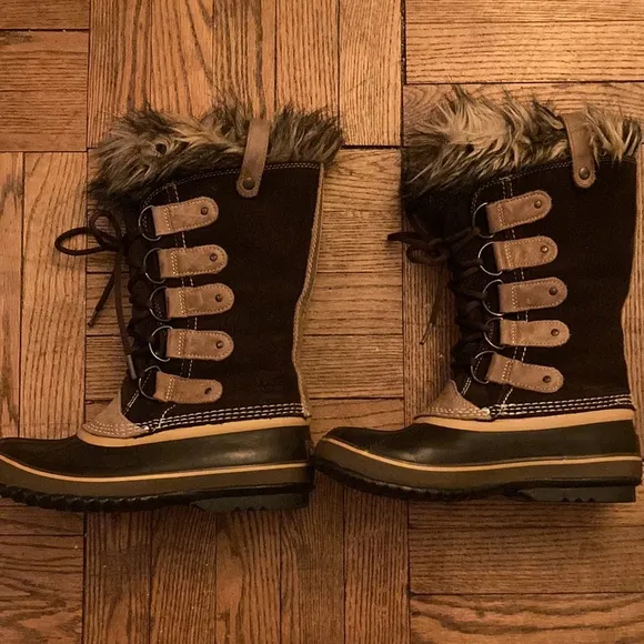 Sorel size 8 NWOT Cate the Great Winter Snow Boots Waterproof
