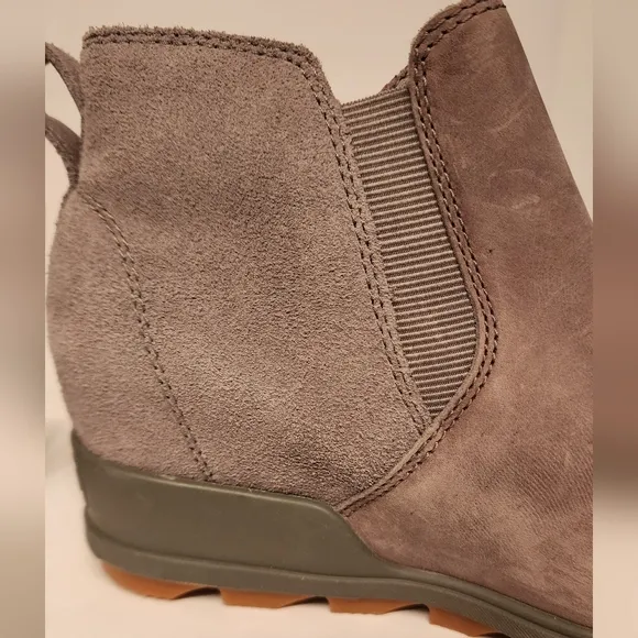 SOREL Women's Evie Pull-On leather booties in Quarry size 6.5