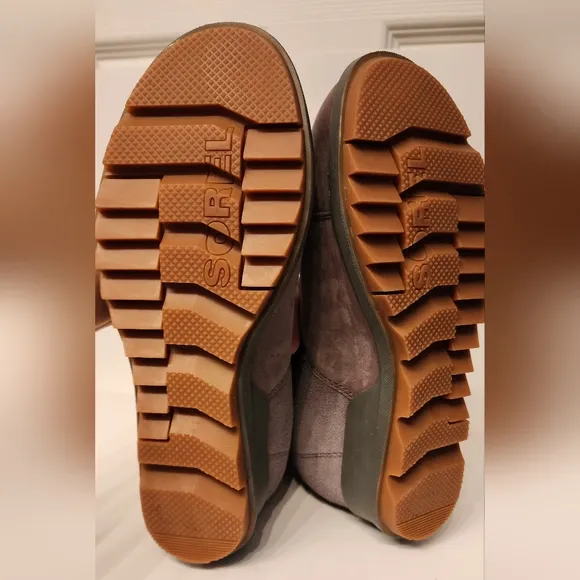 SOREL Women's Evie Pull-On leather booties in Quarry size 6.5