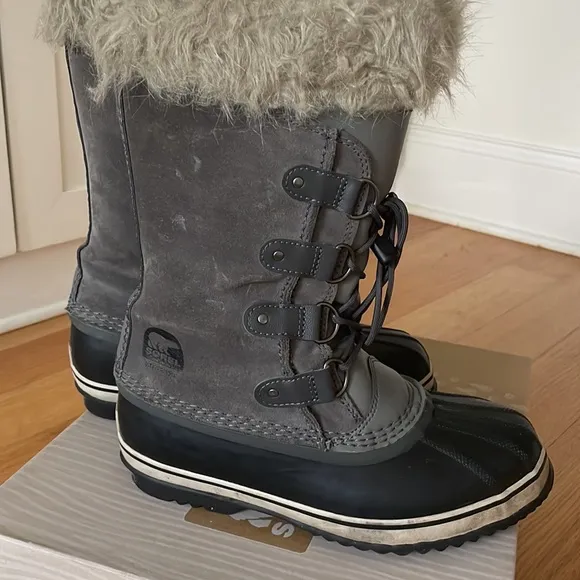 Sorel Youth Joan of Arctic boots
