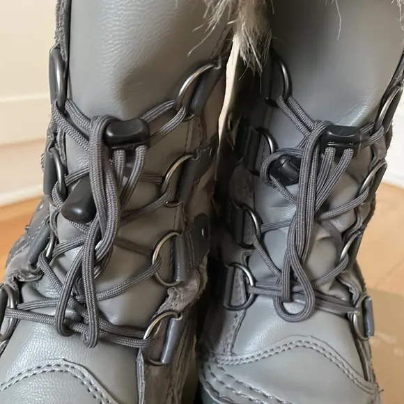 Sorel Youth Joan of Arctic boots