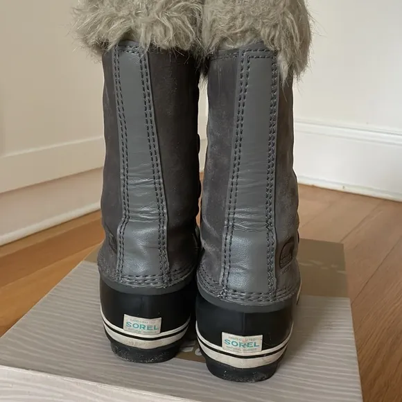 Sorel Youth Joan of Arctic boots