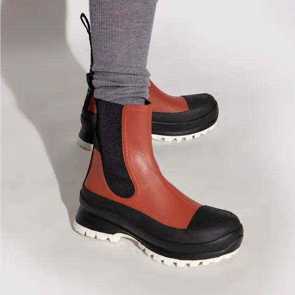 Stella McCartney | Trace Chelse Boots in Rust, size 37 (7.5-8 US - fits large)