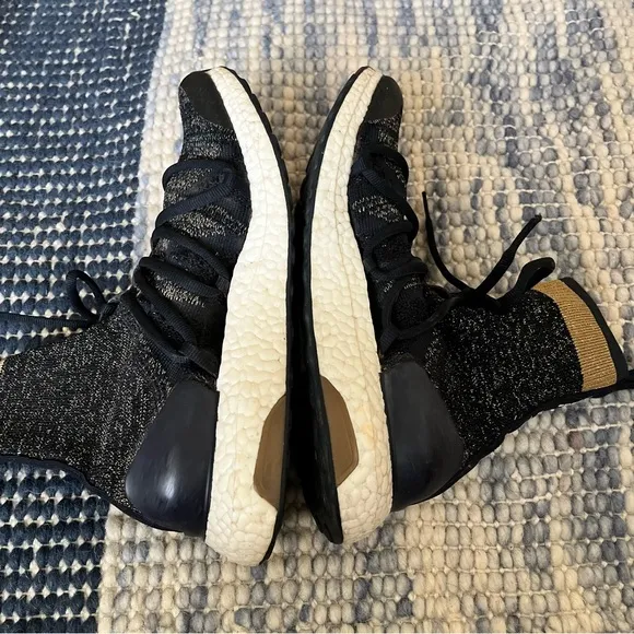 Stella McCartney Ultra Boost Black and White Sneakers women’s size 7