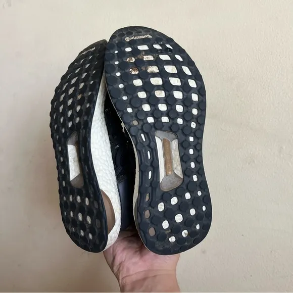 Stella McCartney Ultra Boost Black and White Sneakers women’s size 7
