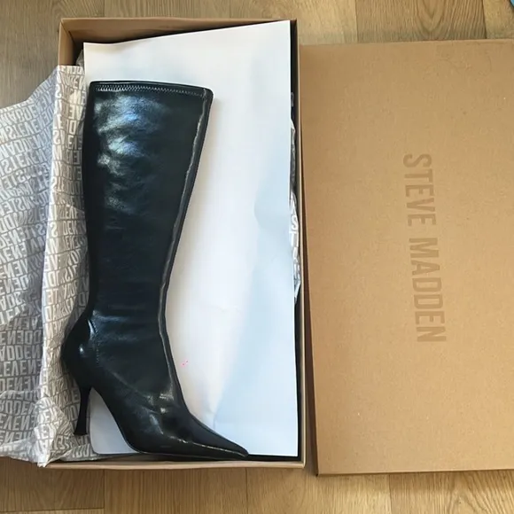 Steve Madden Black Pointy Boots