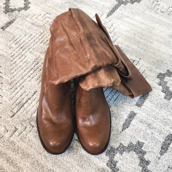 Steve Madden Brown Heeled Leather Boots
