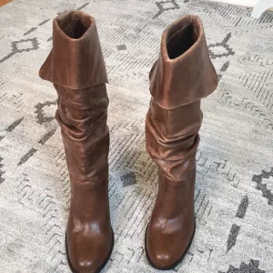 Steve Madden Brown Heeled Leather Boots