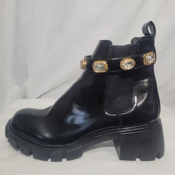 Steve Madden Women's Black Patent Amulet Ankle Boots Size 9