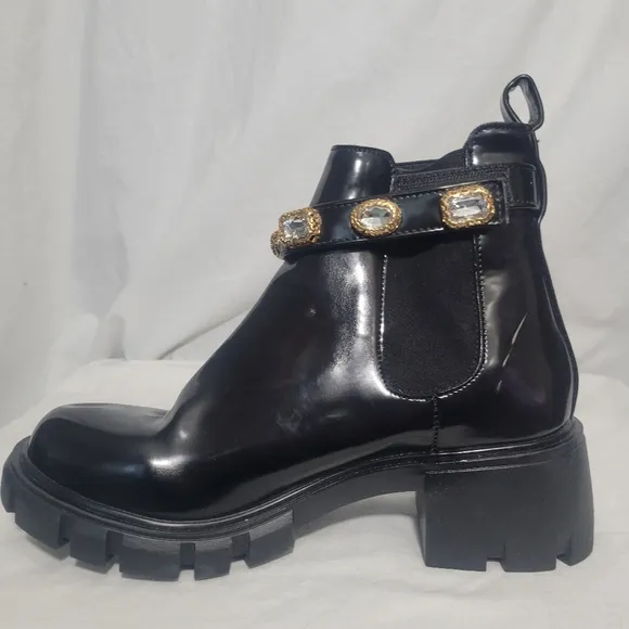 Steve Madden Women's Black Patent Amulet Ankle Boots Size 9