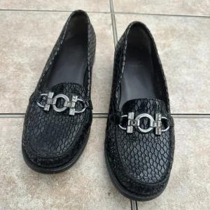 Stuart weitzman black snake print leather loafers