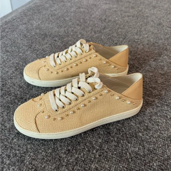 STUART WEITZMAN NATURAL/TAN VERSATILE EMBELLISHED PLATFORM SNEAKERS/MULES SZ 7