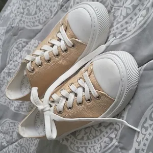 Stuart Weitzman Tan and White Sneakers Classic Canvas Design