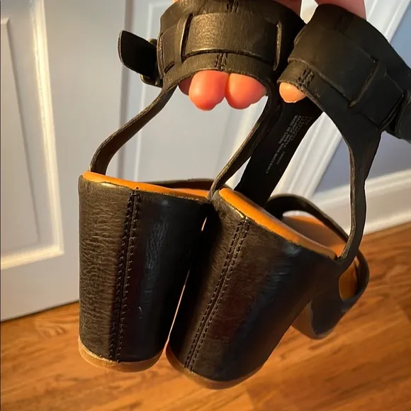 Stunning SEXY classy DOLLBABY Kork Rase NWT Black Platform Sandals 7.5 💋