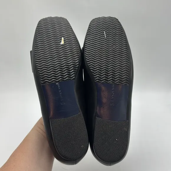 Sue Comma Bonnie black leather loafers size 7 bow