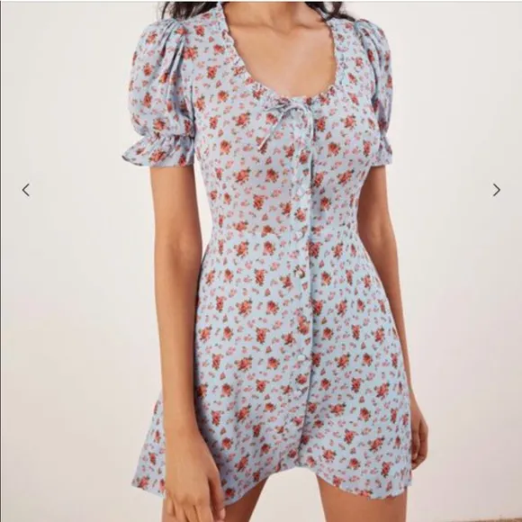 Super Sweet Reformation Page Dress in Petunia print. Spring n Summertime Style!