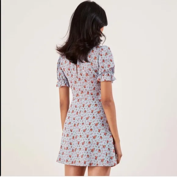 Super Sweet Reformation Page Dress in Petunia print. Spring n Summertime Style!
