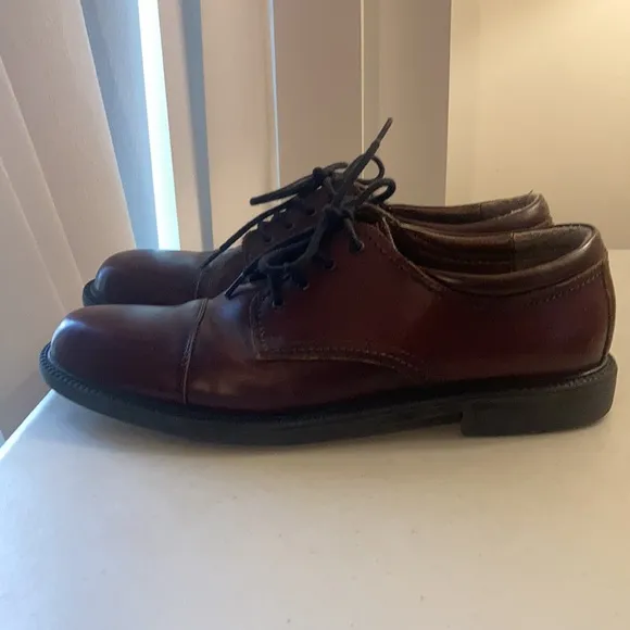 Sz 12M Brown Dockers Leather Loafers