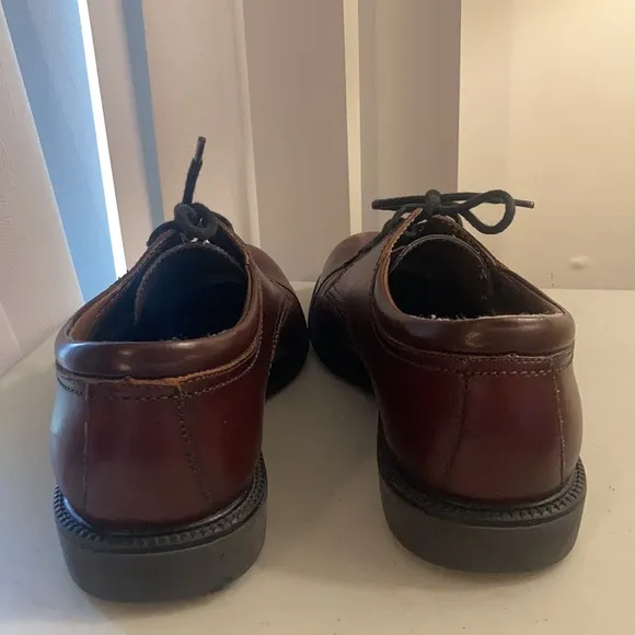 Sz 12M Brown Dockers Leather Loafers